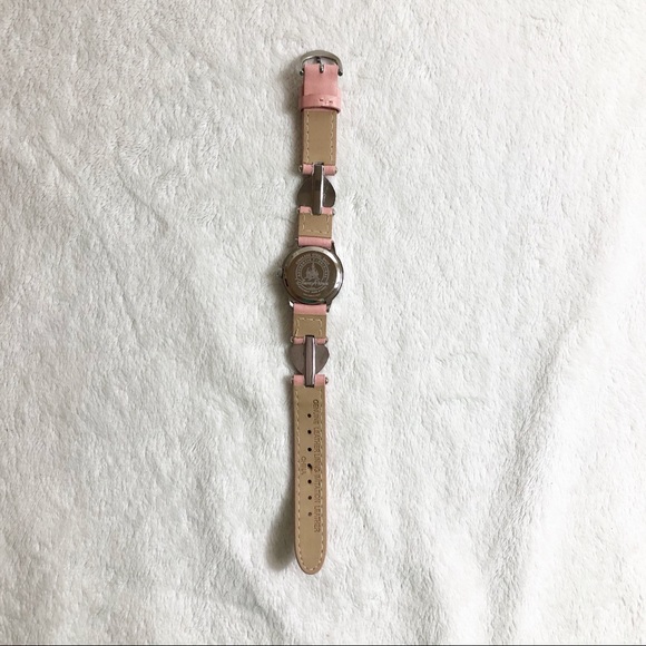 Girl’s Disney Minnie Mouse Pink Leather Watch - Picture 4 of 7